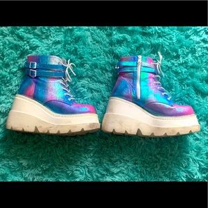 Demonia platform boots